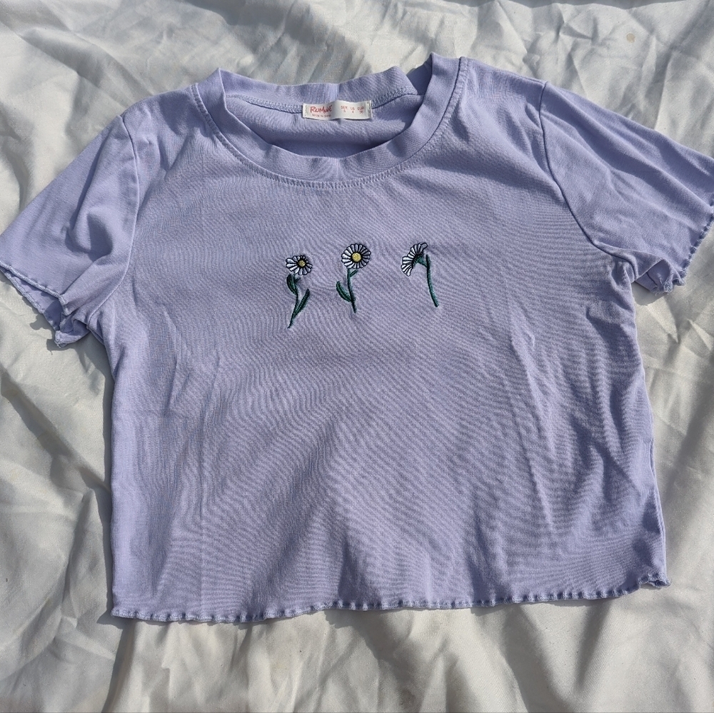 Romwe Lavender Lettuce Trim Embroidered Daisy‎ Crop Top 14" PTP Small